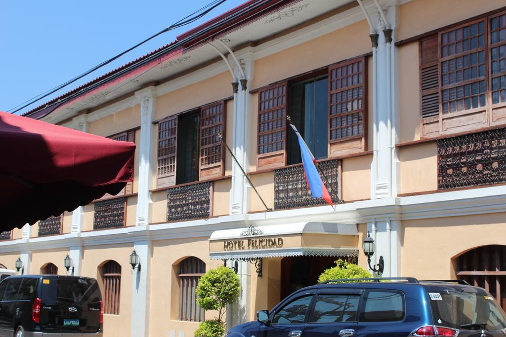 Hotel Felicidad Vigan Luaran gambar