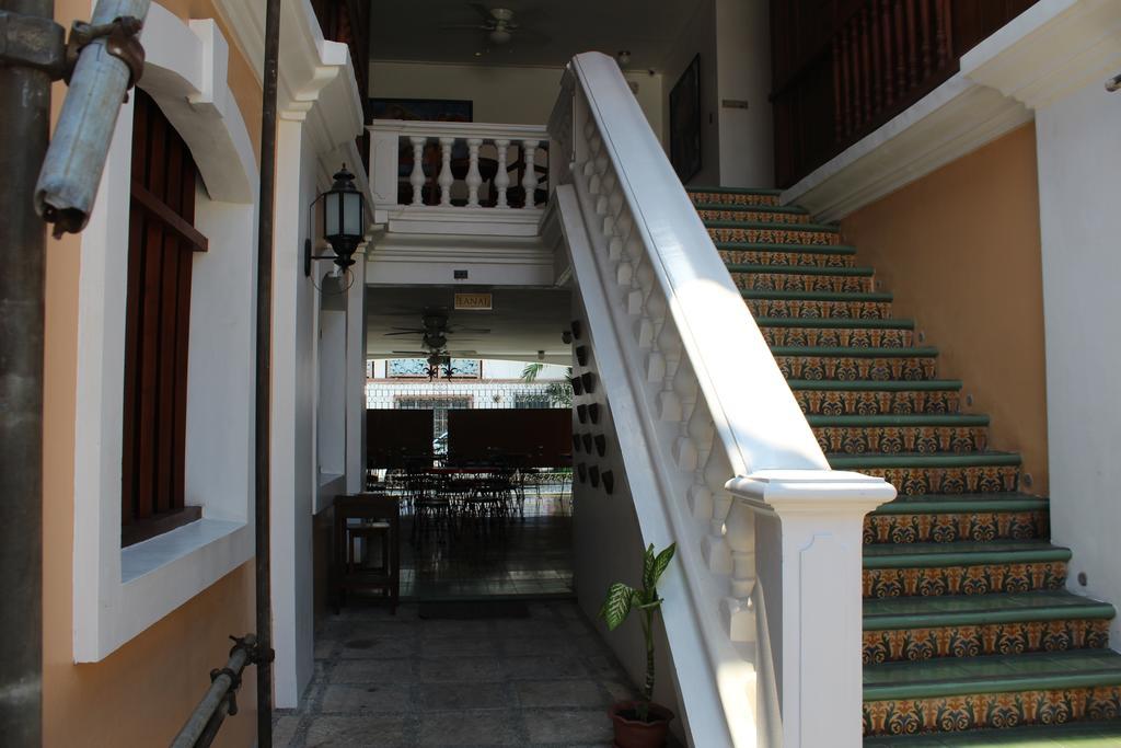 Hotel Felicidad Vigan Luaran gambar