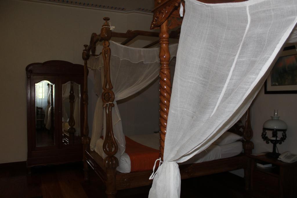 Hotel Felicidad Vigan Luaran gambar
