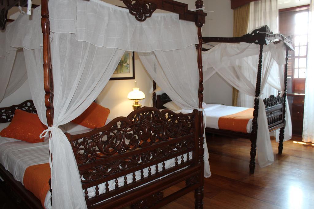 Hotel Felicidad Vigan Luaran gambar