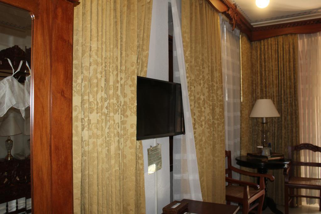 Hotel Felicidad Vigan Luaran gambar