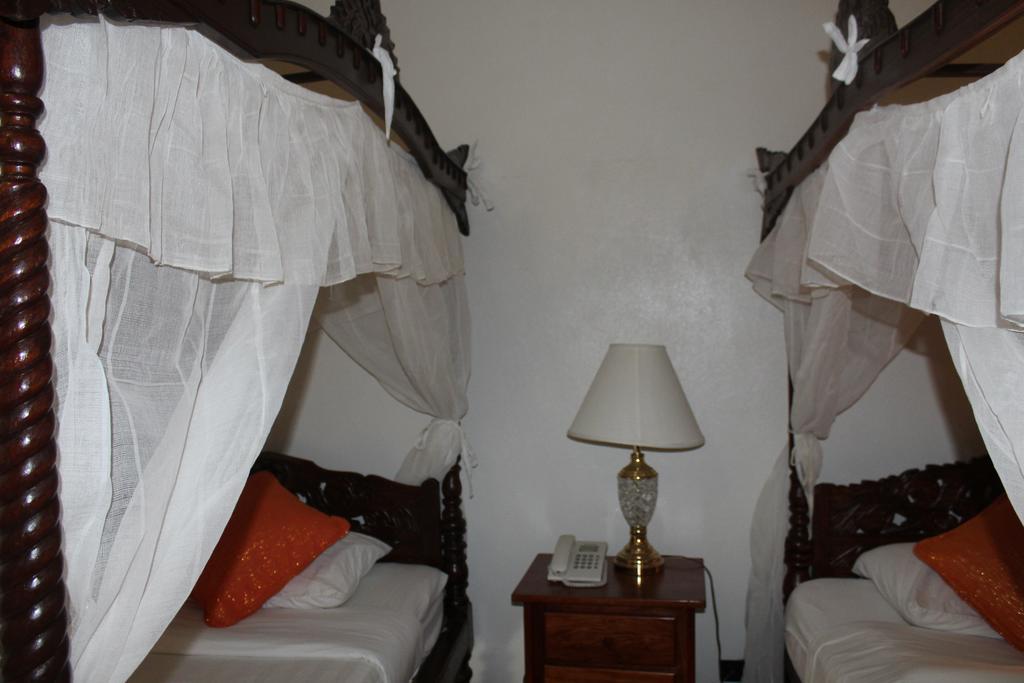 Hotel Felicidad Vigan Luaran gambar