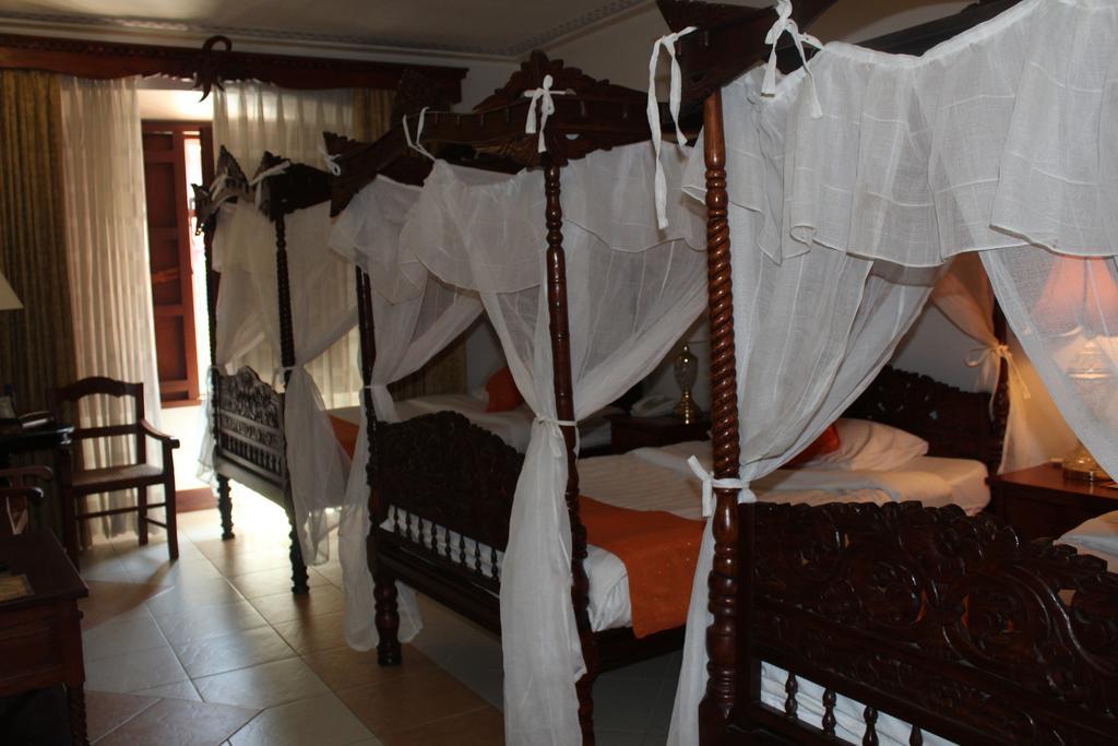 Hotel Felicidad Vigan Luaran gambar