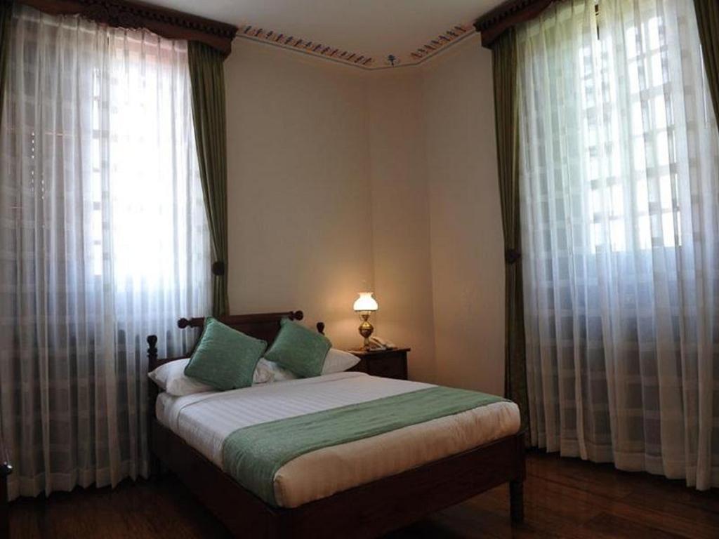 Hotel Felicidad Vigan Luaran gambar