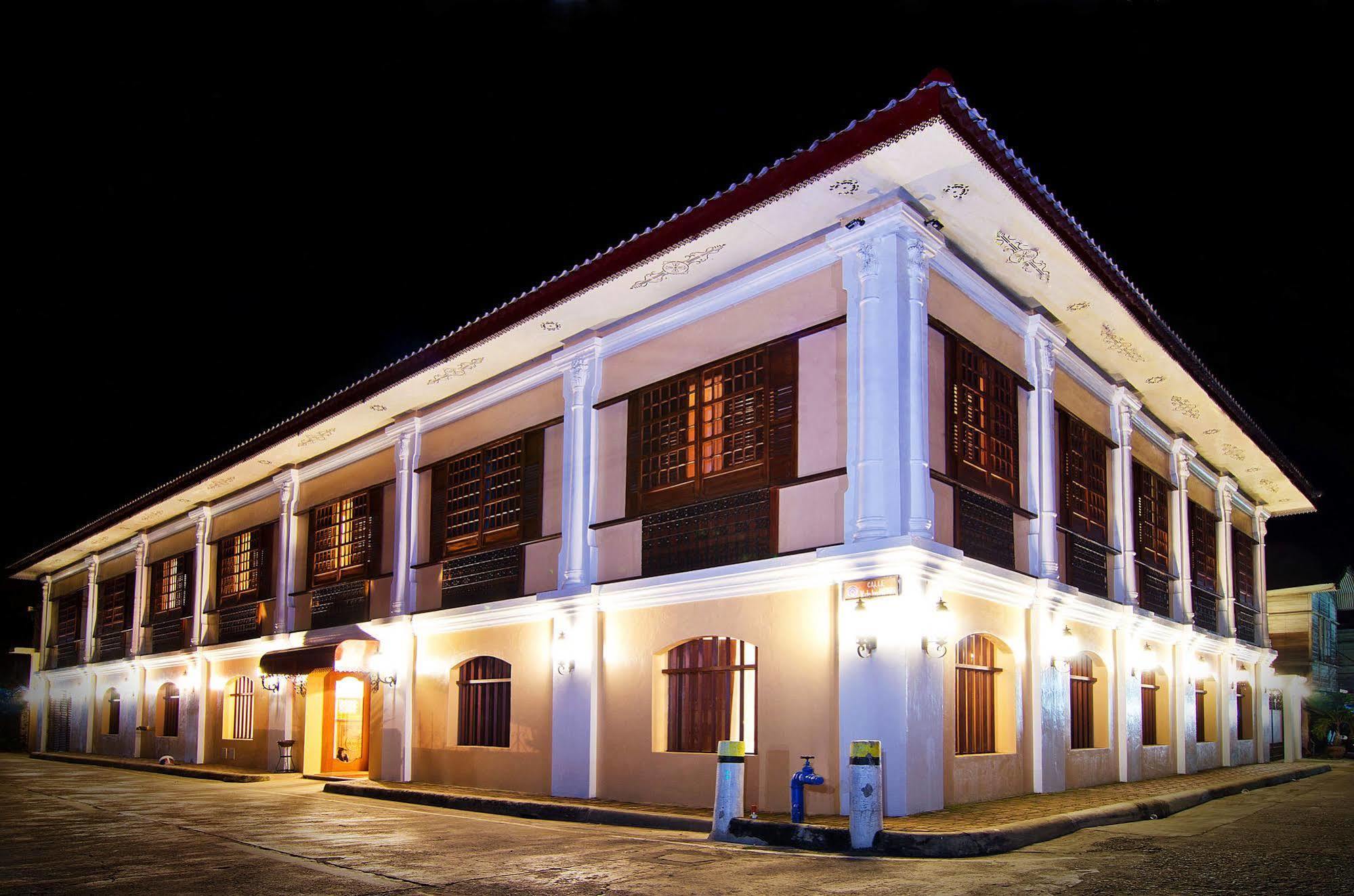 Hotel Felicidad Vigan Luaran gambar