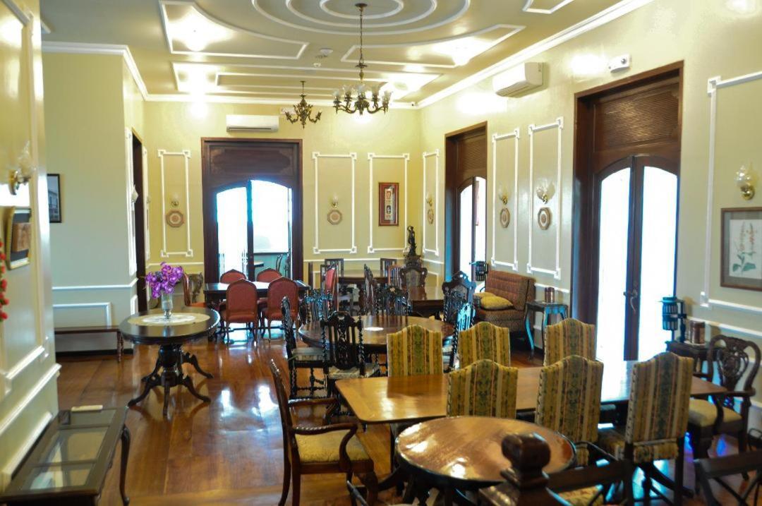 Hotel Felicidad Vigan Luaran gambar